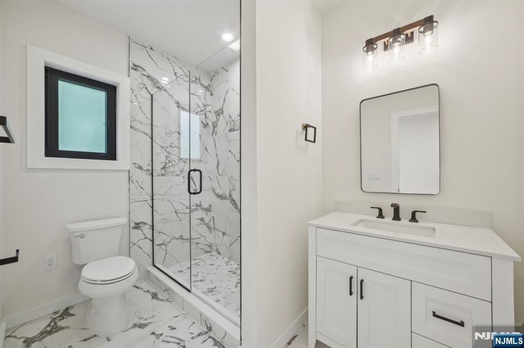 5 Foxcroft Drive. Livingston, NJ 07039