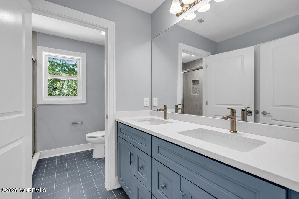 570 Tremont Street. Bayville, NJ 08721