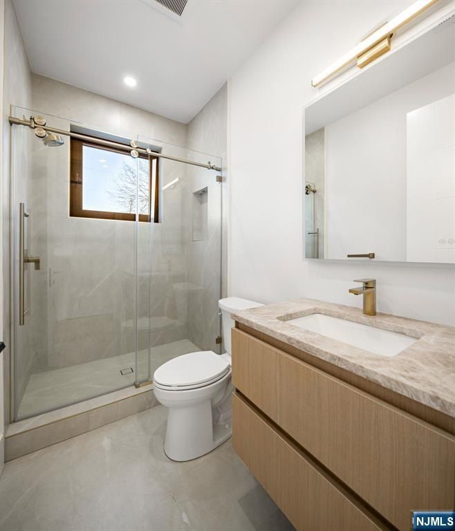 210 Hillcrest Drive. Paramus, NJ 07652