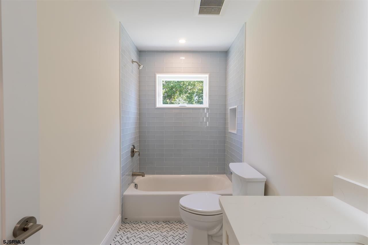 1300 Millmnan Blvd. Del Haven, NJ 08251