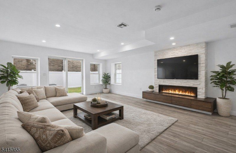 167 Kipp Ave. Hasbrouck Heights, NJ 07604