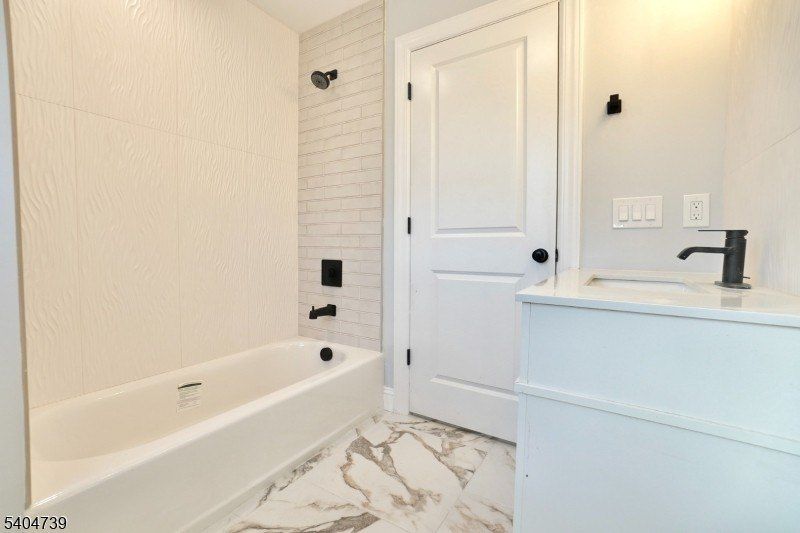 Keer Ave. Newark, NJ 07112