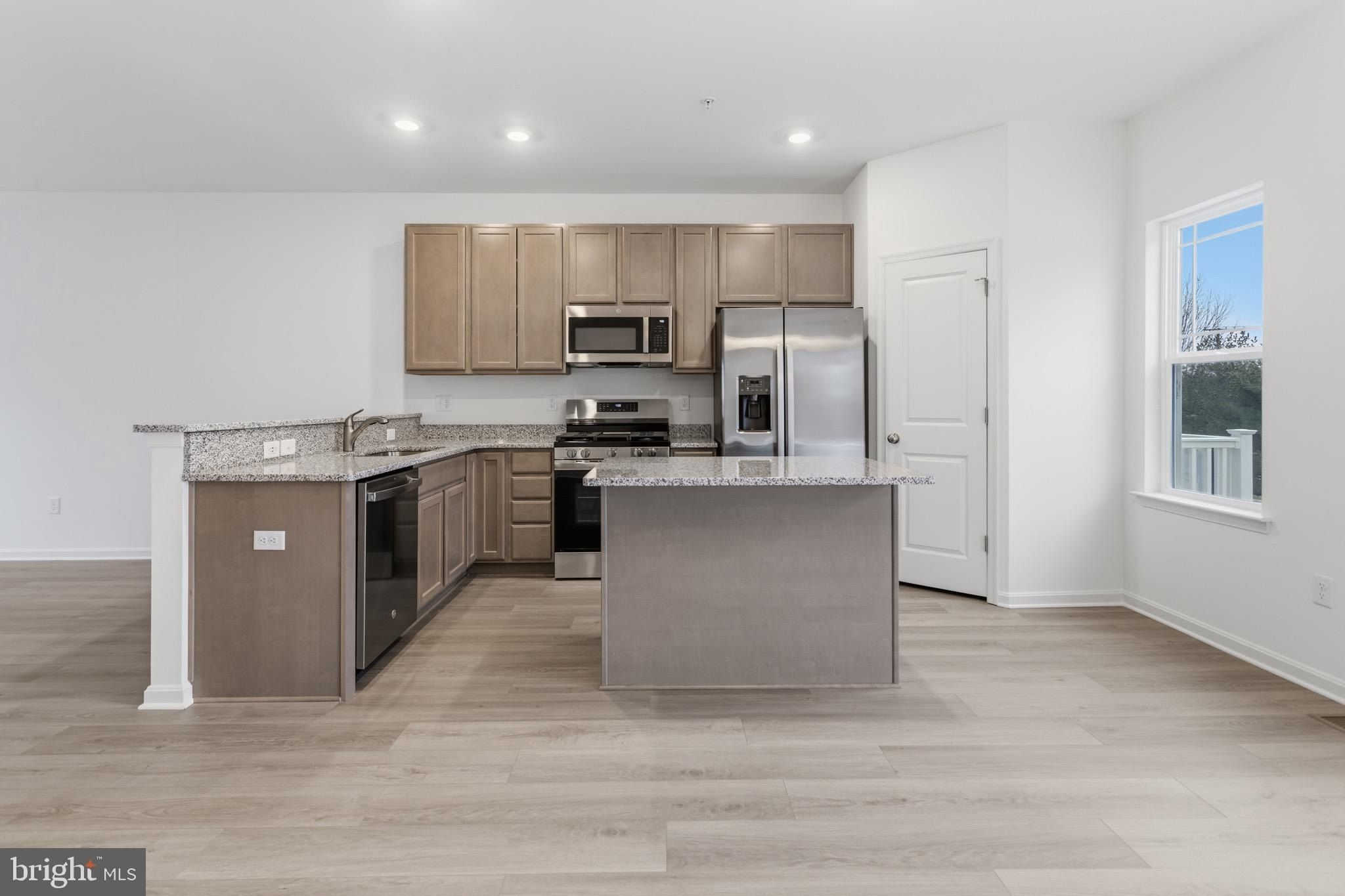 4 Victorian Way. West Deptford, NJ 08096