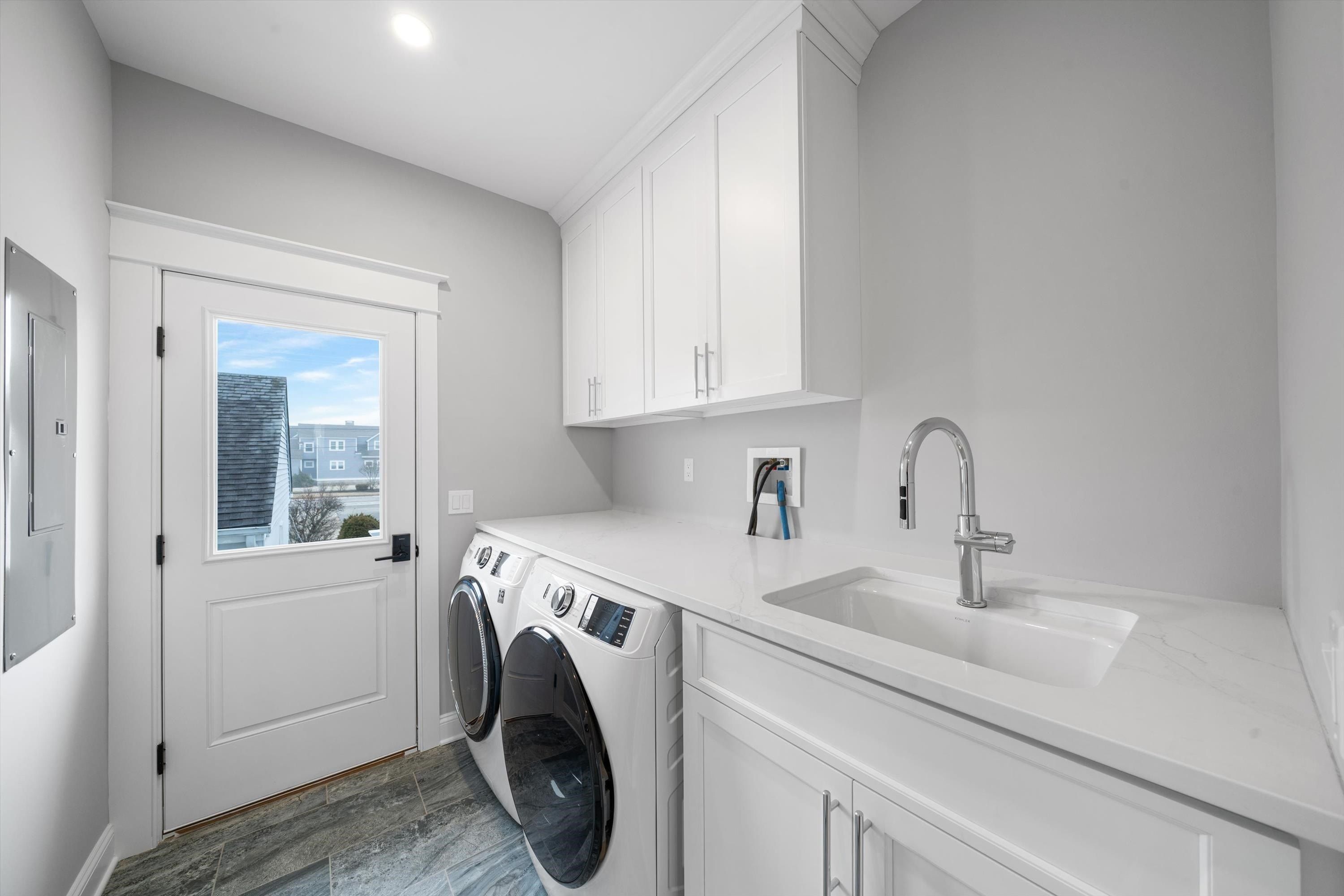 225 85Th. Stone Harbor, NJ 08247