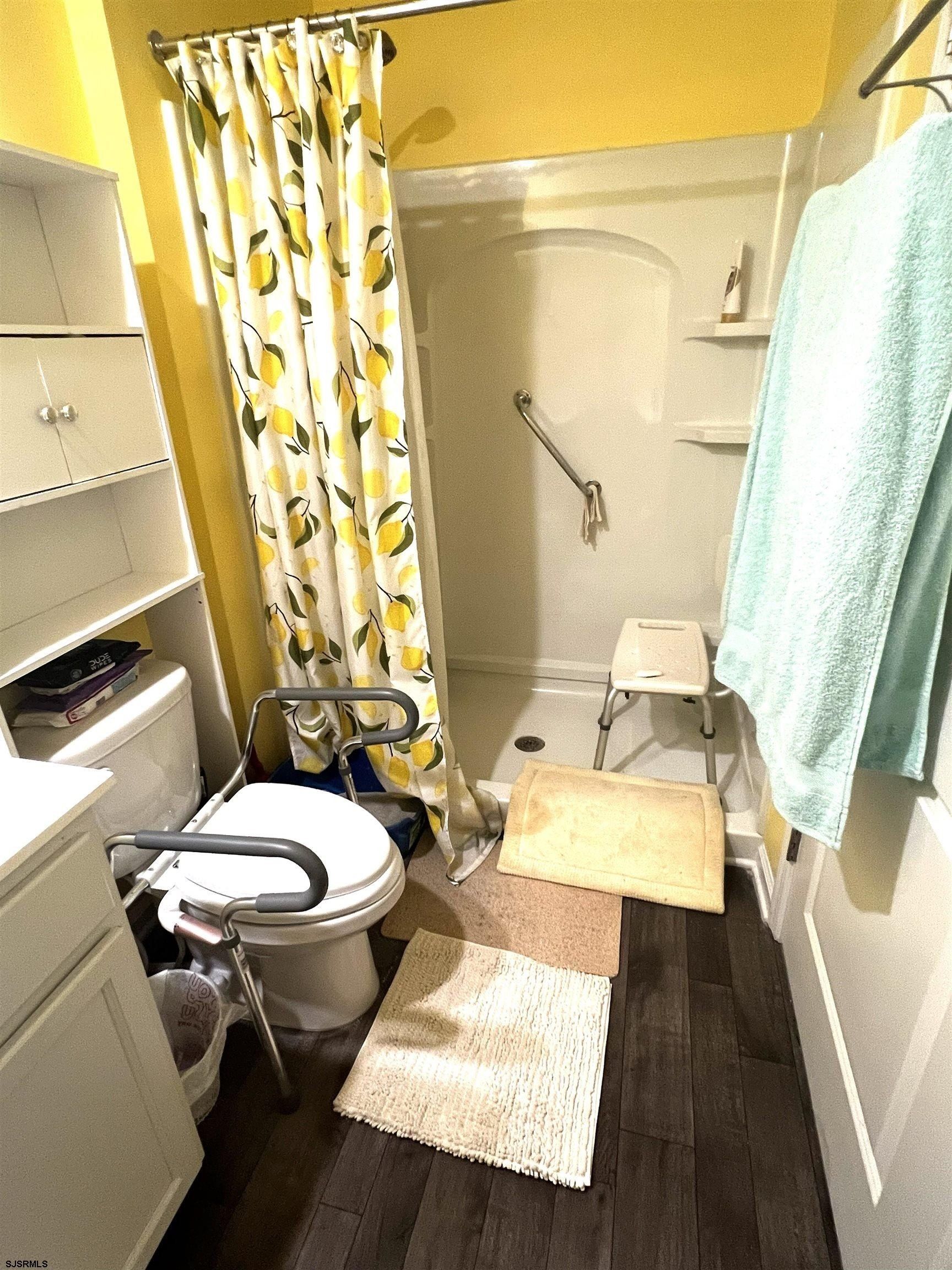 3 Pin Oak Dr. Mays Landing, NJ 08330