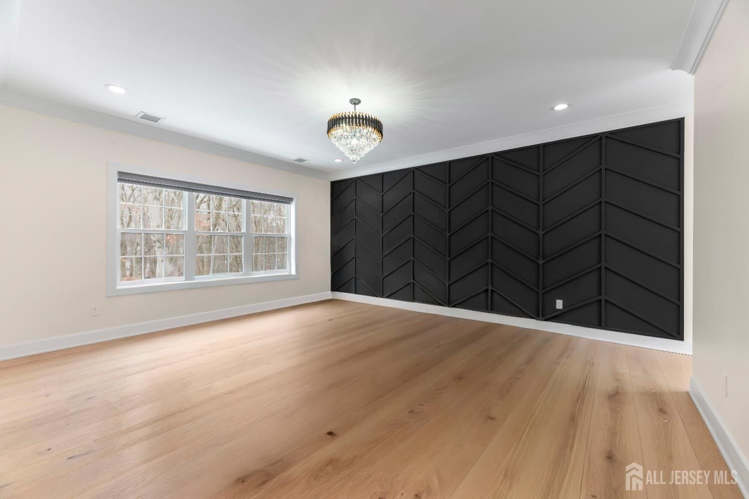 8 Winthrop Court. East Brunswick, NJ 08816