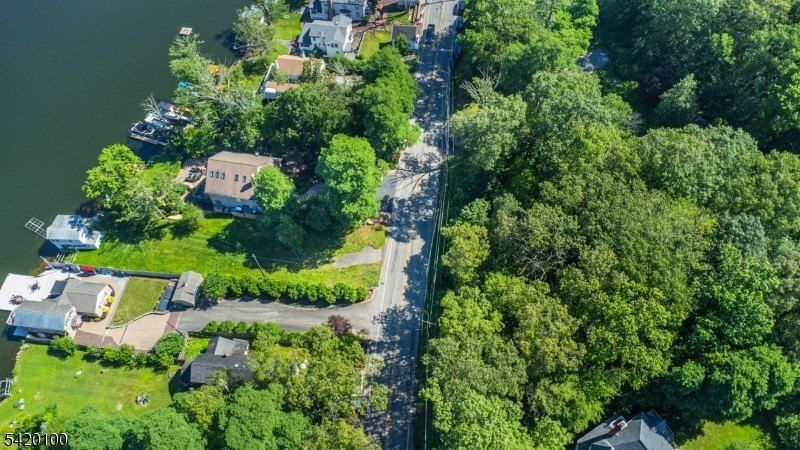 30  31 E Shore Culver Rd. Branchville, NJ 07826