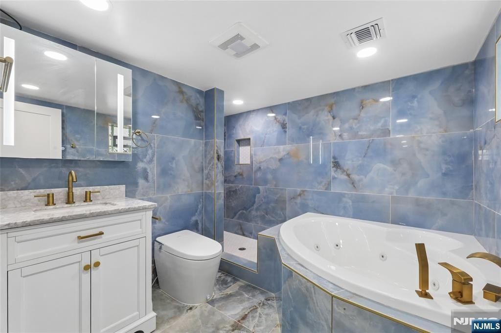 089 Morlot Avenue. Fair Lawn, NJ 07410