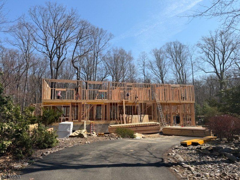 20 Cambridge Dr. Allendale, NJ 07401