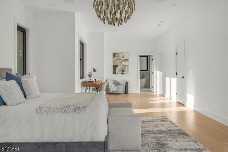 Cambridge Drive. Short Hills, NJ 07078