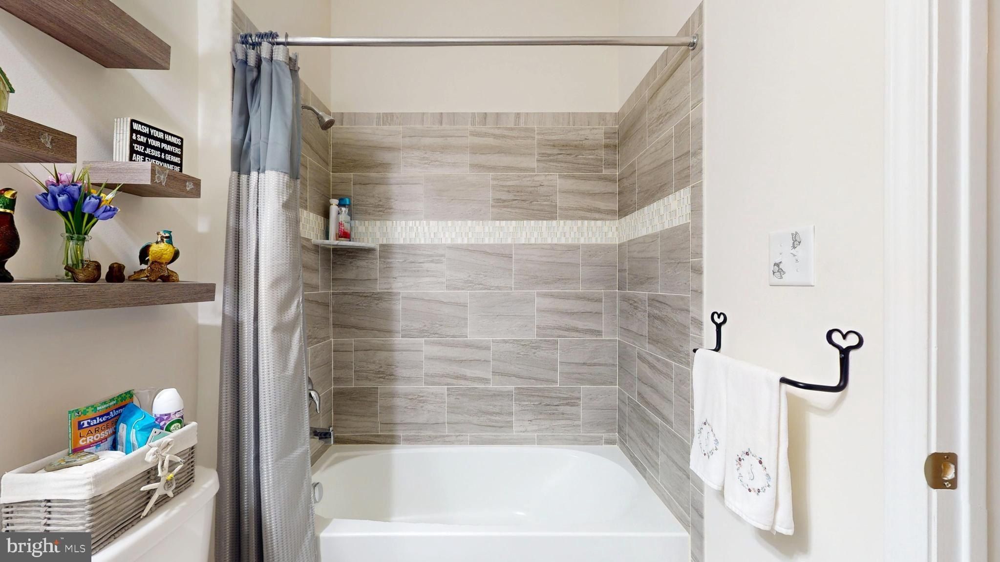 185 Keller Way. Mays Landing, NJ 08330