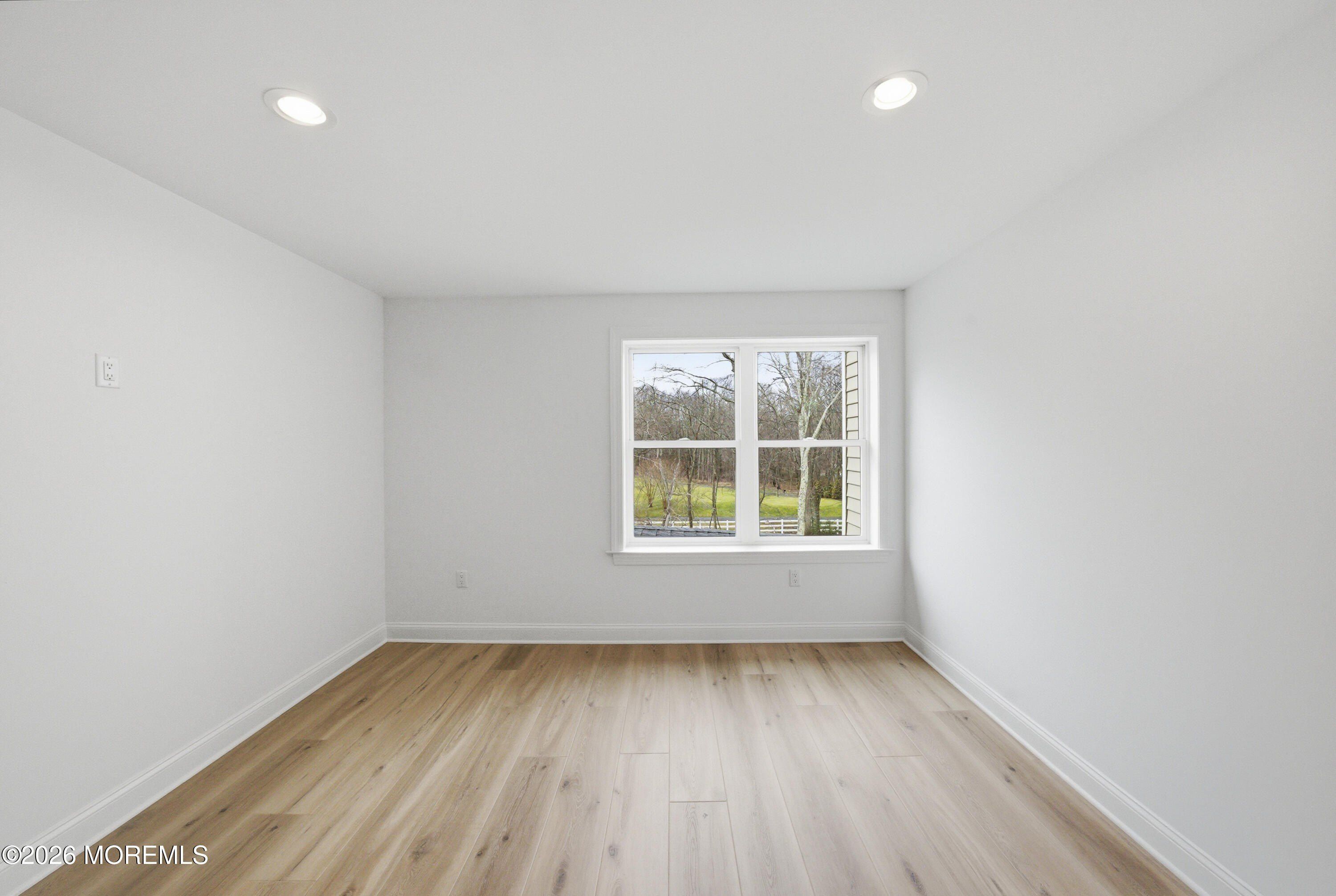 Remington Court. Farmingdale, NJ 07727