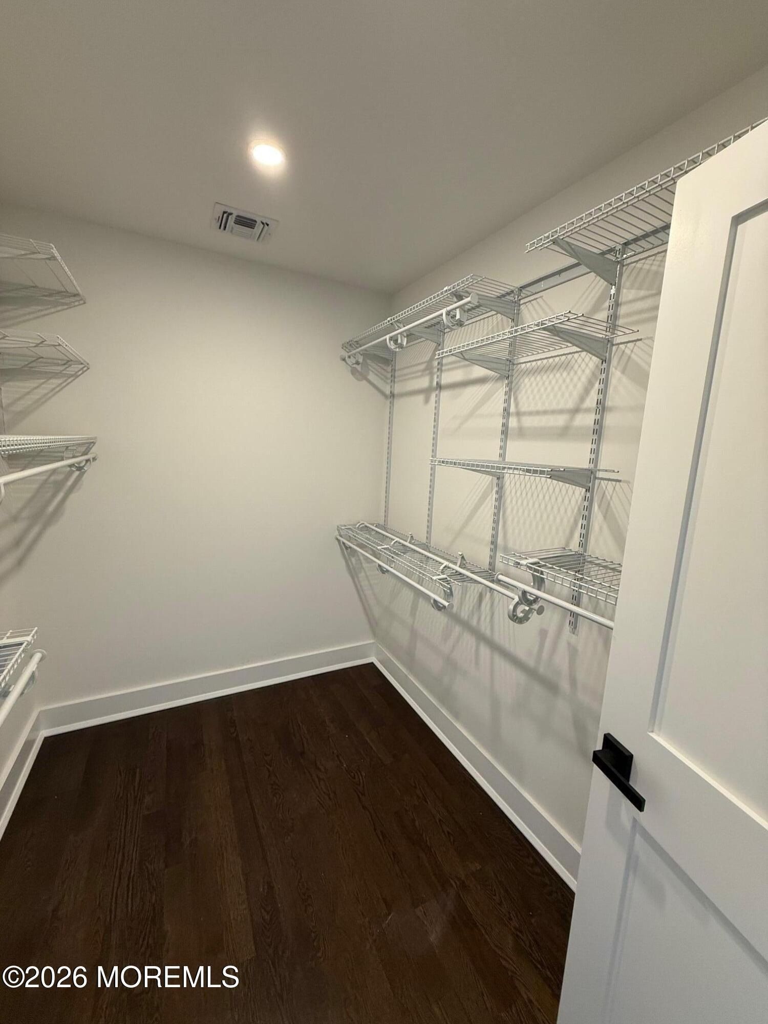 Bellevue Avenue. Leonardo, NJ 07737
