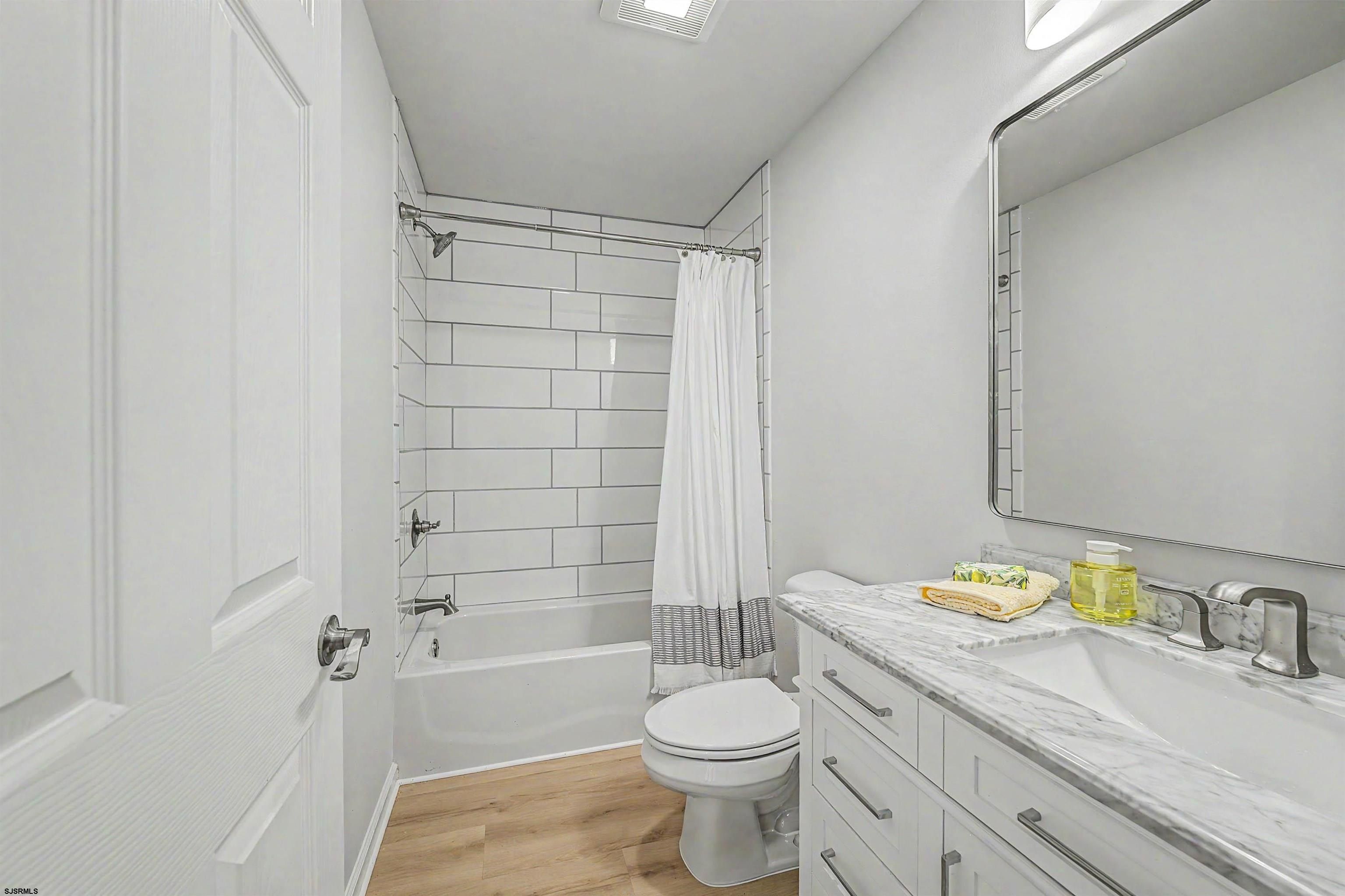 4011 Ridge Ave. Egg Harbor Township, NJ 08234