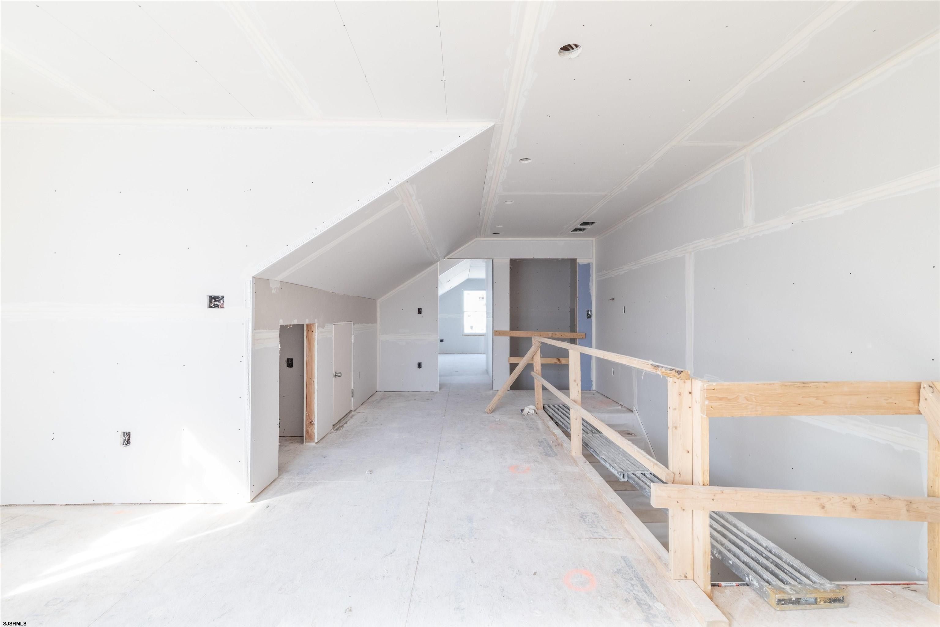 10 N Newport Ave. Ventnor, NJ 08406