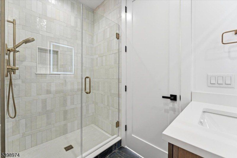 Tudor Oval. Westfield, NJ 07090