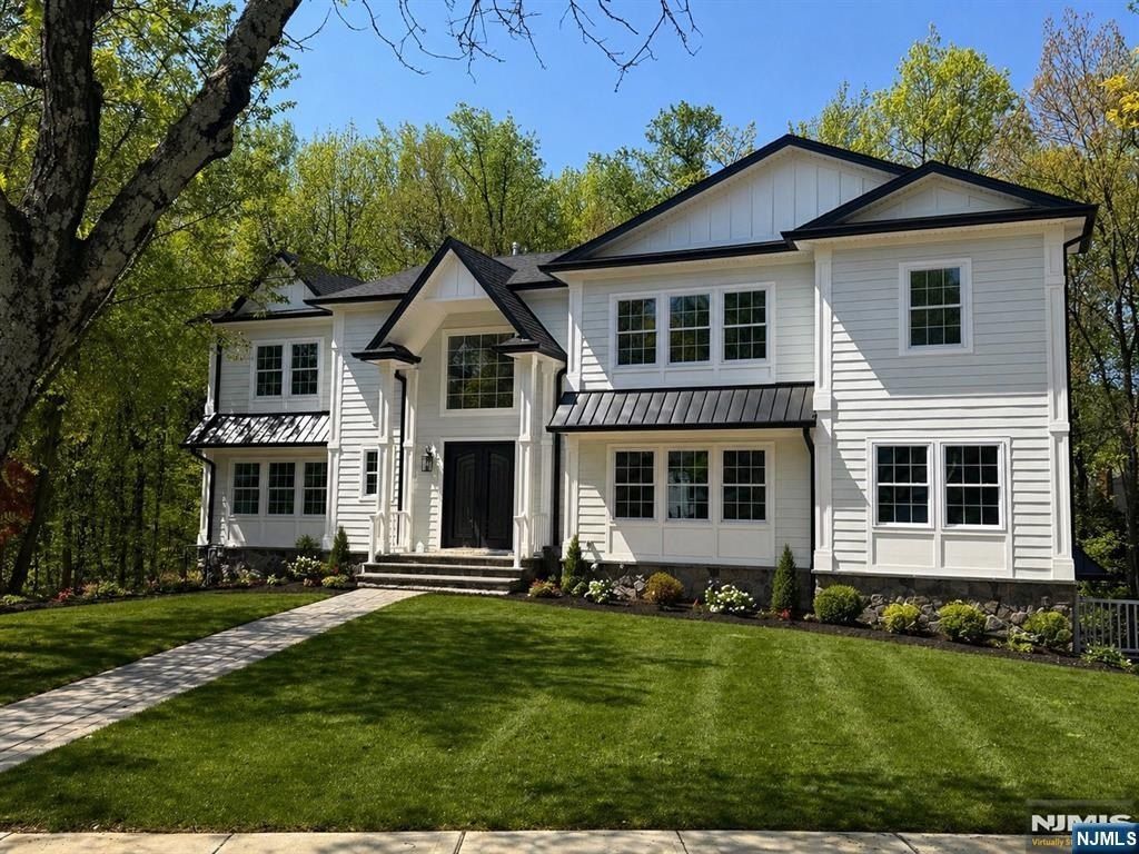 Eastbrook Drive. River Edge, NJ 07661