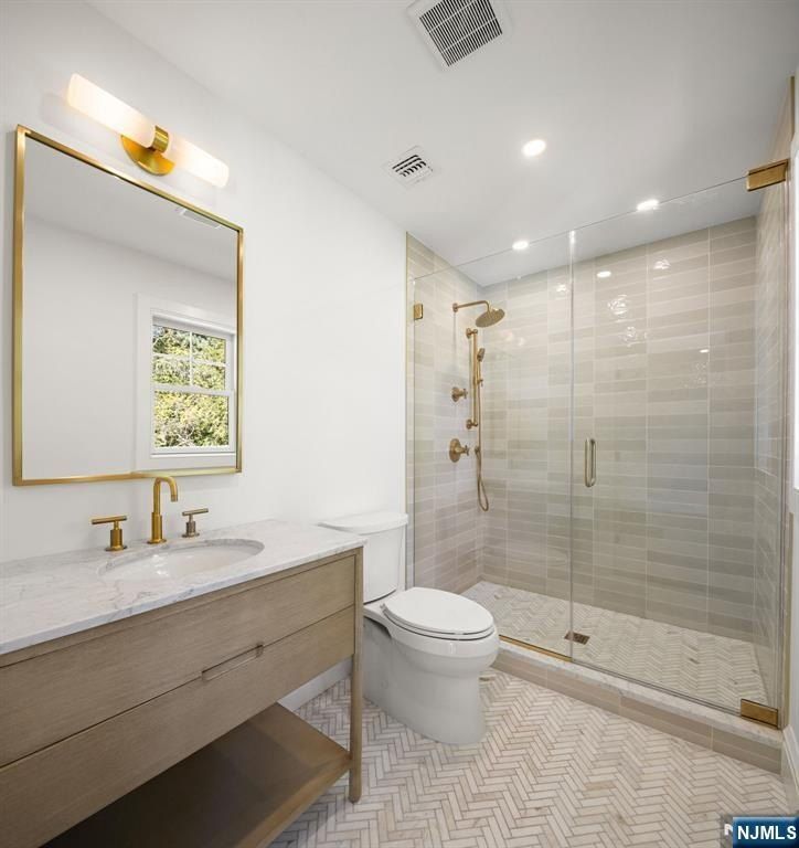 Sterling Place. Ridgewood, NJ 07450