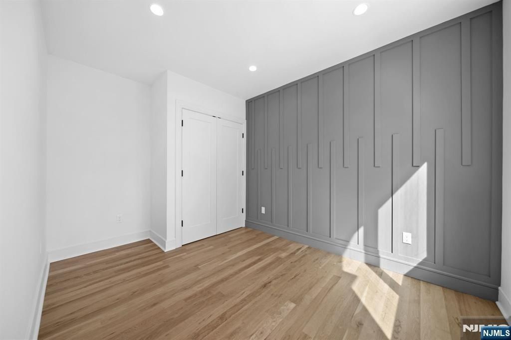 Southern Drive. Fair Lawn, NJ 07410