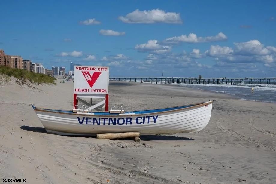 S Weymouth Ave. Ventnor, NJ 08406