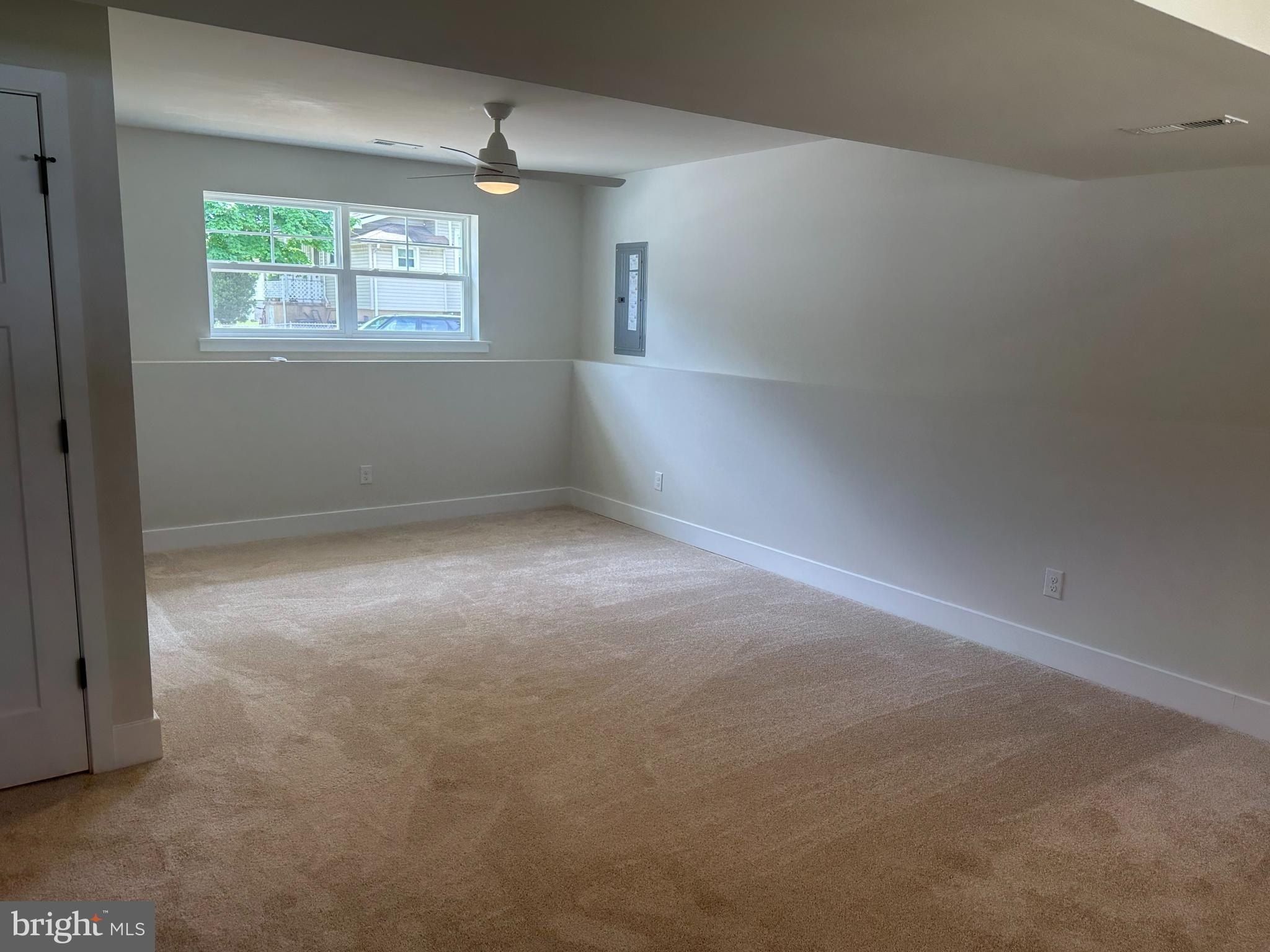 8 Oxford Avenue. Gloucester City, NJ 08030
