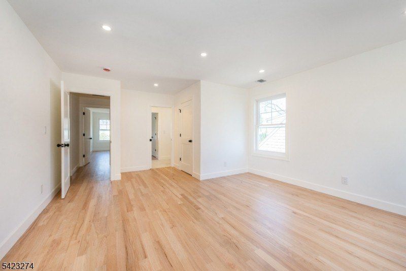 Vinton Cir. Fanwood, NJ 07023