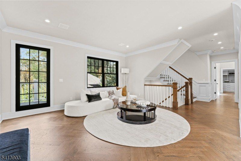 Hartshorn Drive. Short Hills, NJ 07078