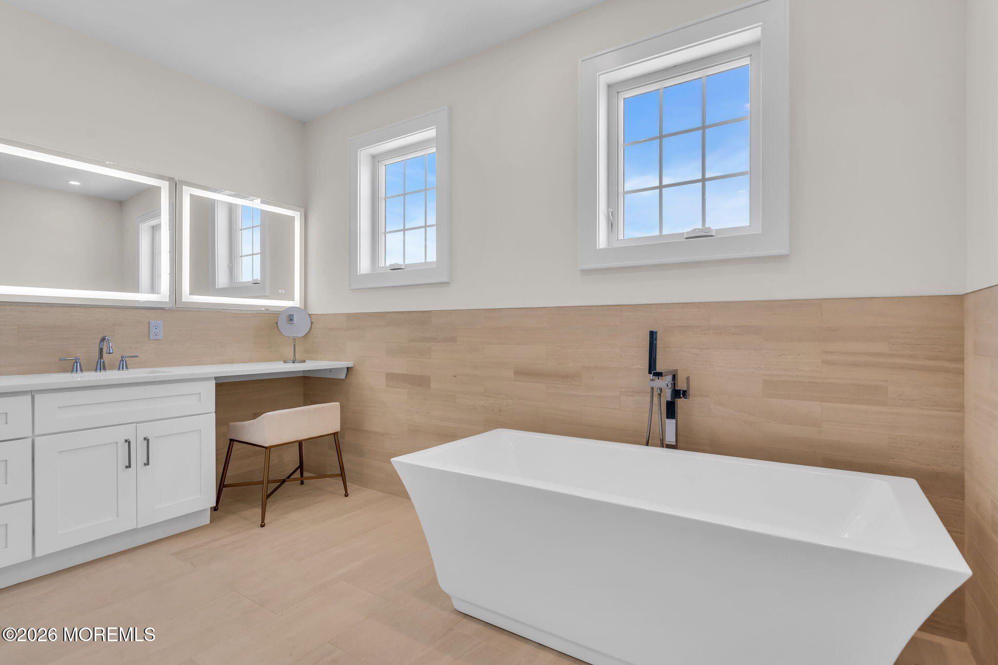 657 Bayview Drive. Toms River, NJ 08753