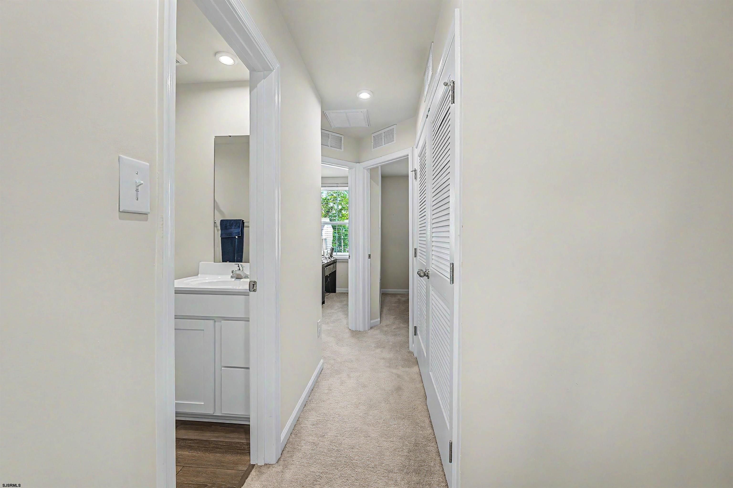 21 Riley. Williamstown, NJ 08094