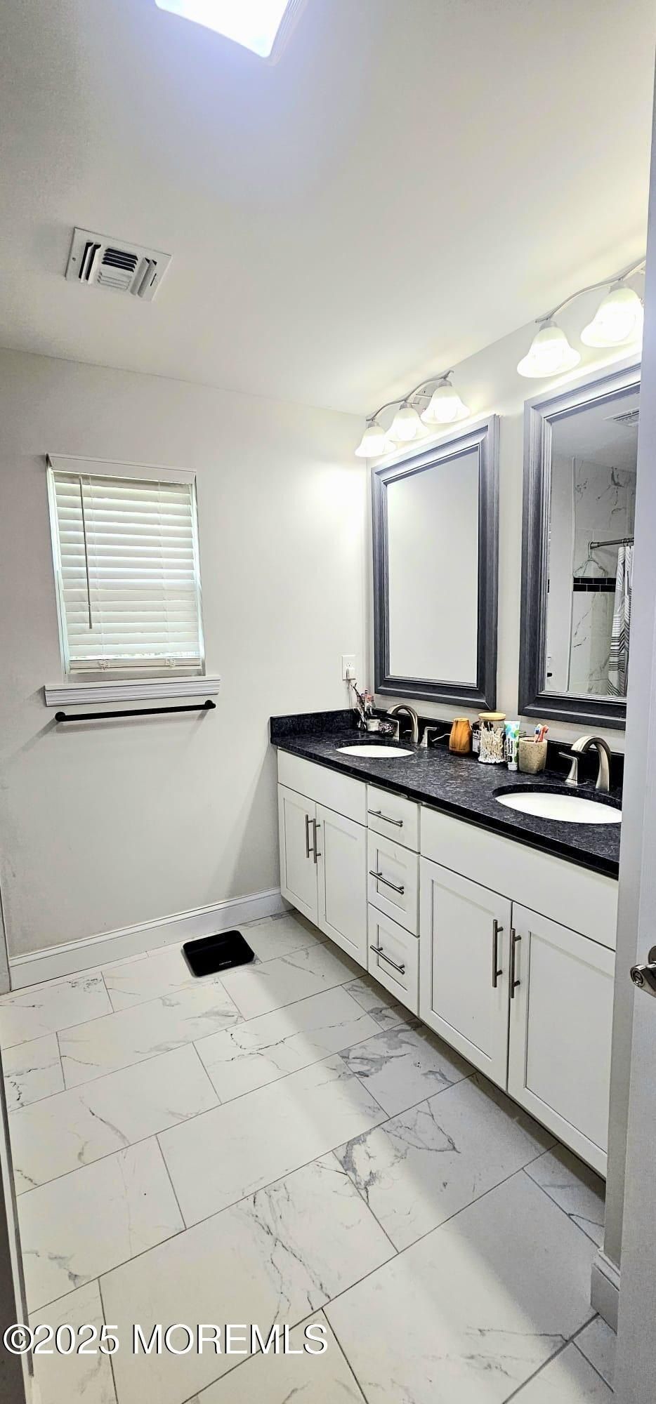Seeley Avenue. Keansburg, NJ 07734