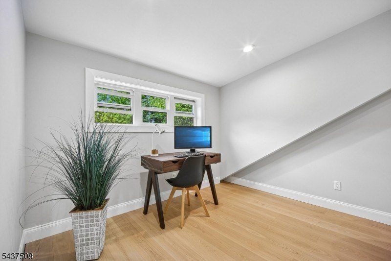 Briar Cliff Rd. Livingston, NJ 07039