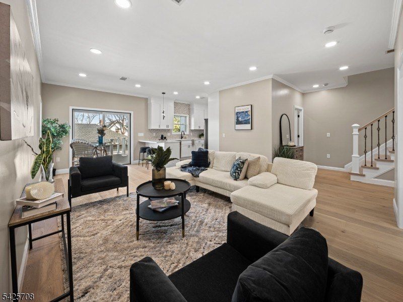 432 Jefferson St. Carlstadt, NJ 07072