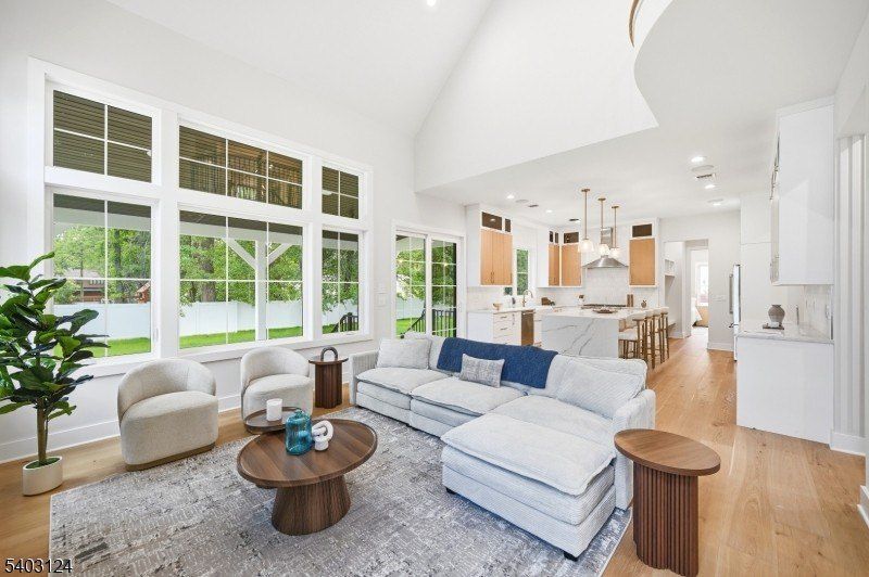Arlington Dr. Livingston, NJ 07039