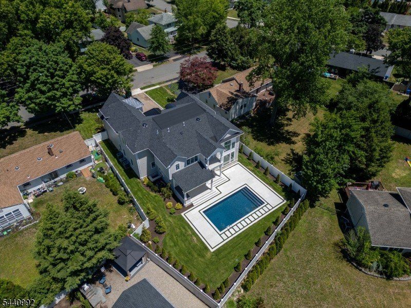 Oliver Rd. Paramus, NJ 07652