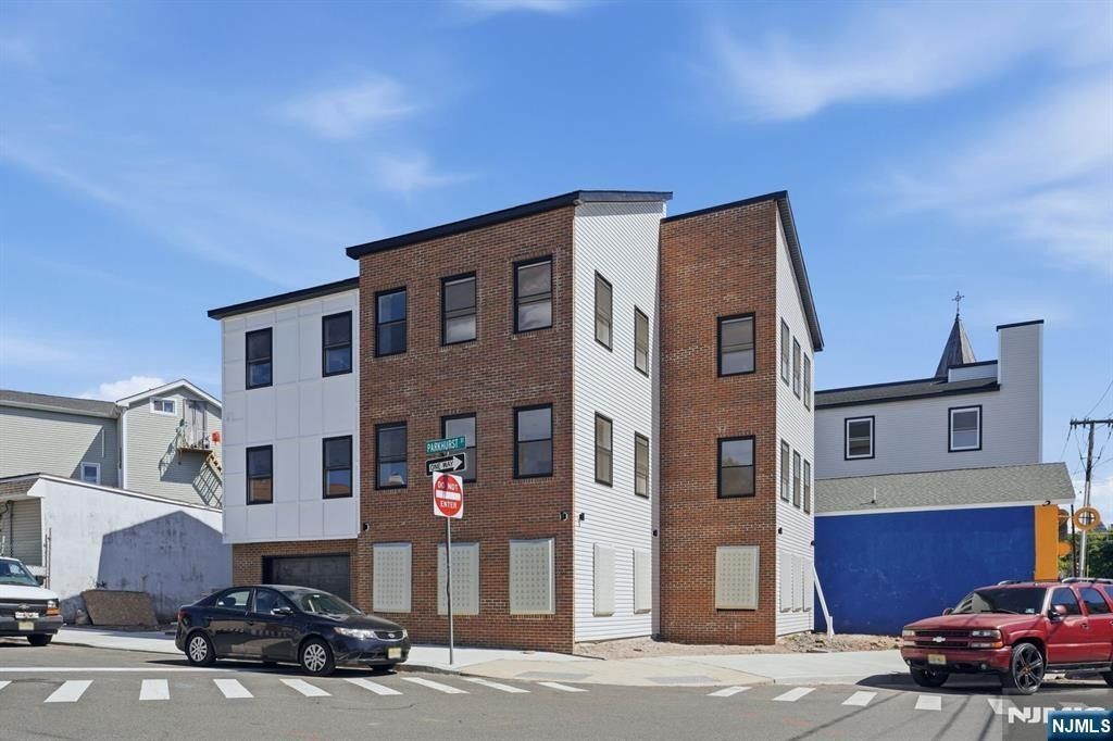 36 Parkhurst Street. Newark, NJ 07114