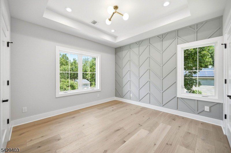 11 Rale Ter. Livingston, NJ 07039
