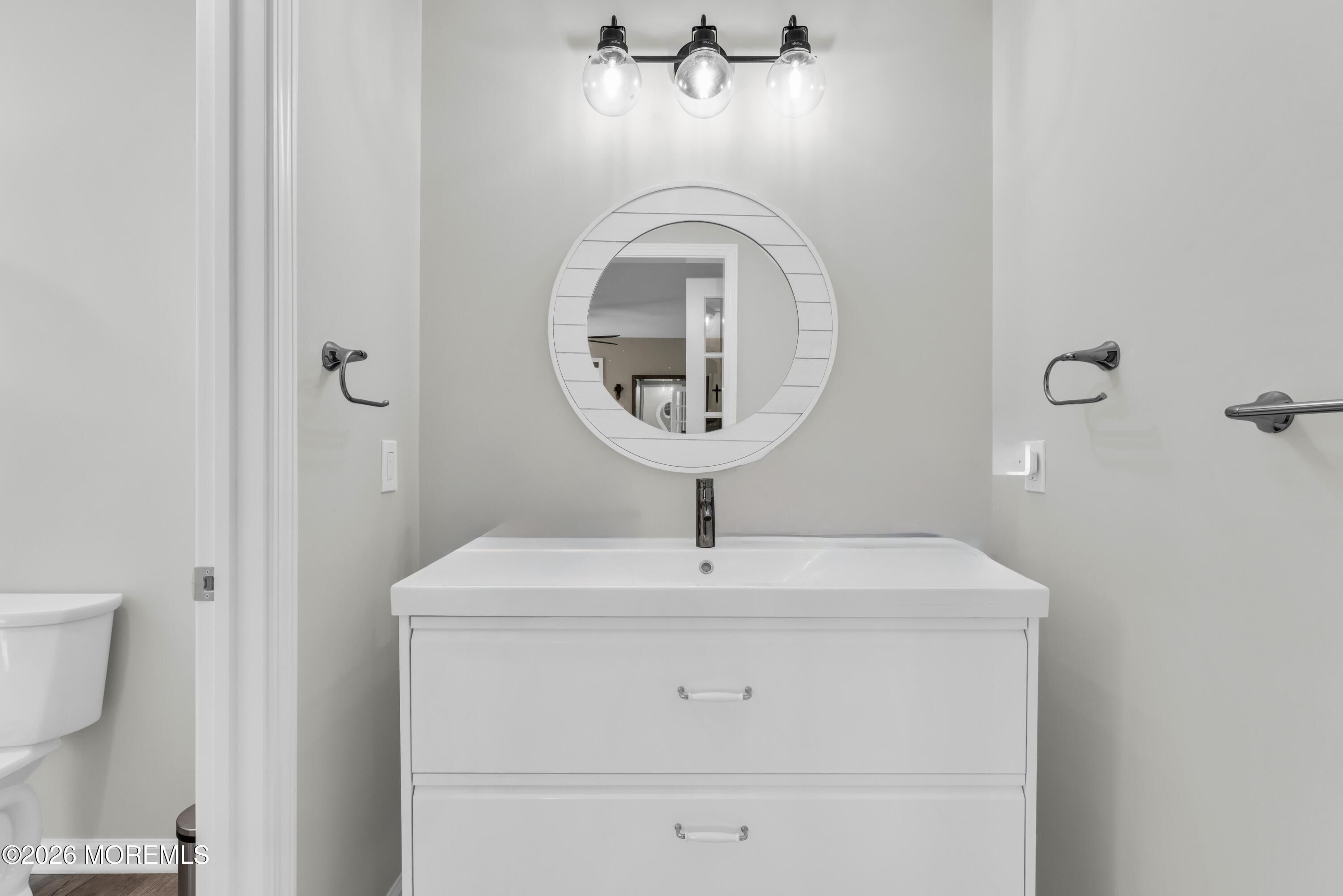 19 Frilham Lane. Manchester, NJ 08759