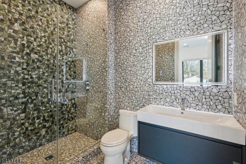 39 Billingsley Dr. Livingston, NJ 07039