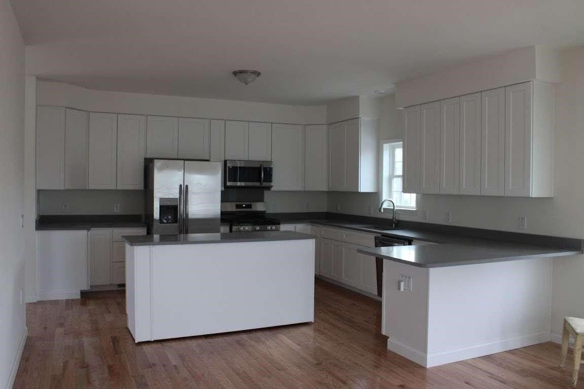 2 E Sumner Avenue. Strathmere, NJ 08248