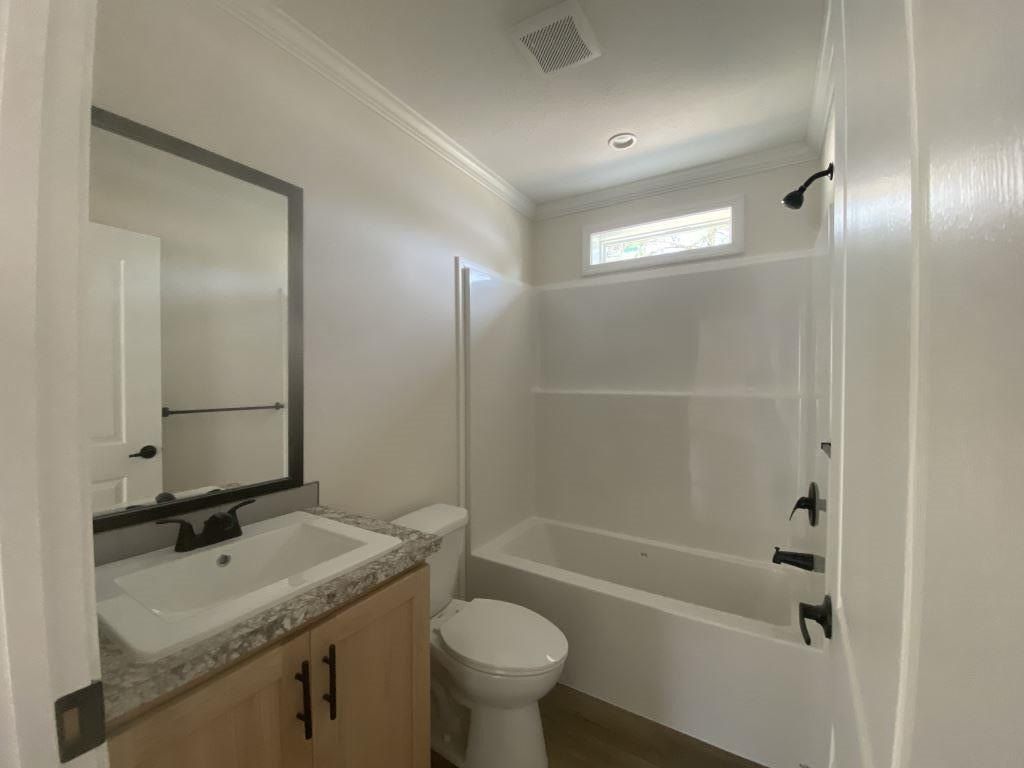15 Arbor Street. Whiting, NJ 08759