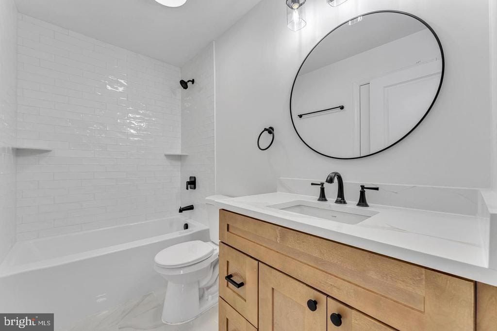 58 E Buttonwood Avenue. Pine Hill, NJ 08021