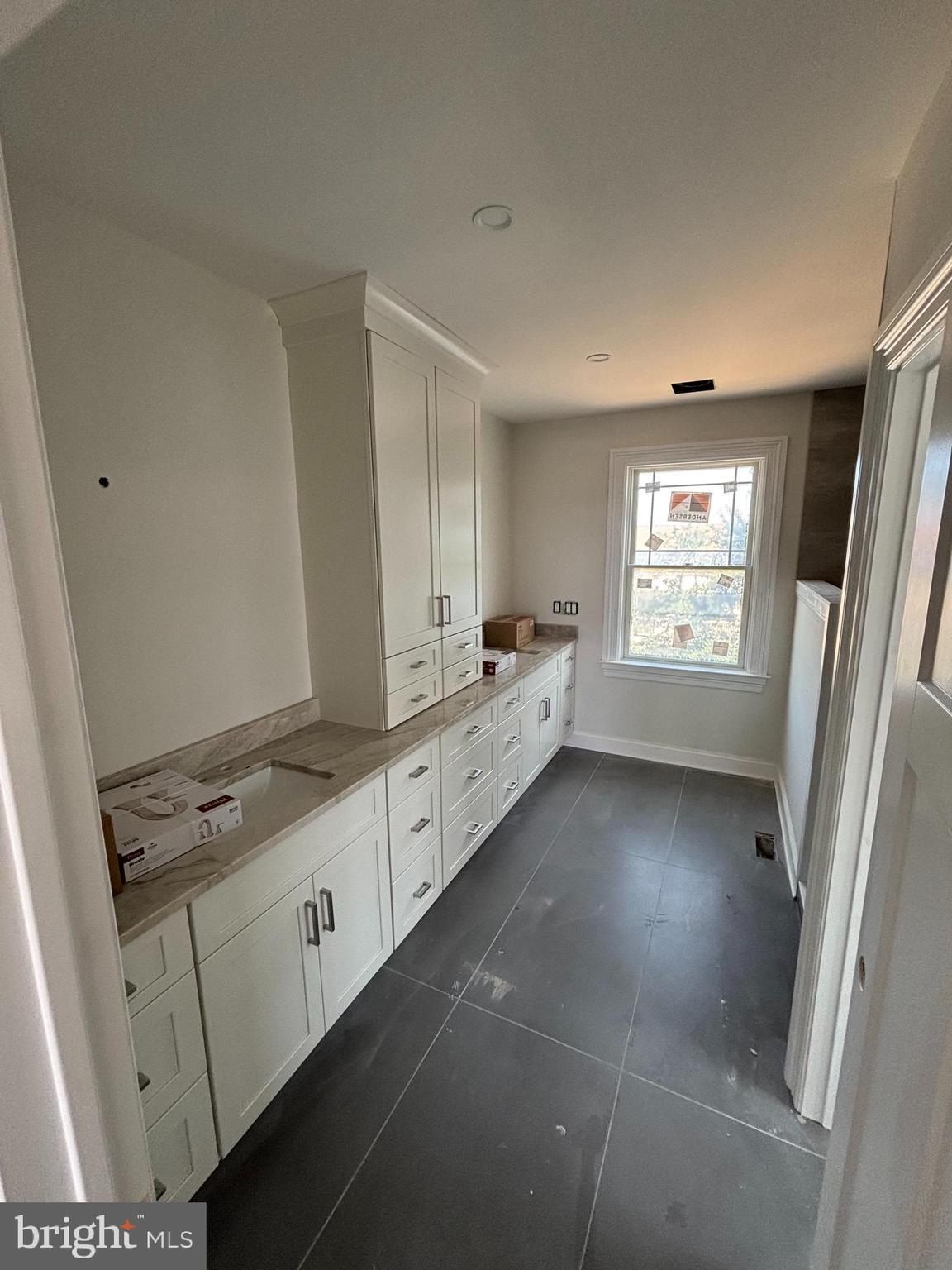 3 W 75Th Street. Harvey Cedars, NJ 08008