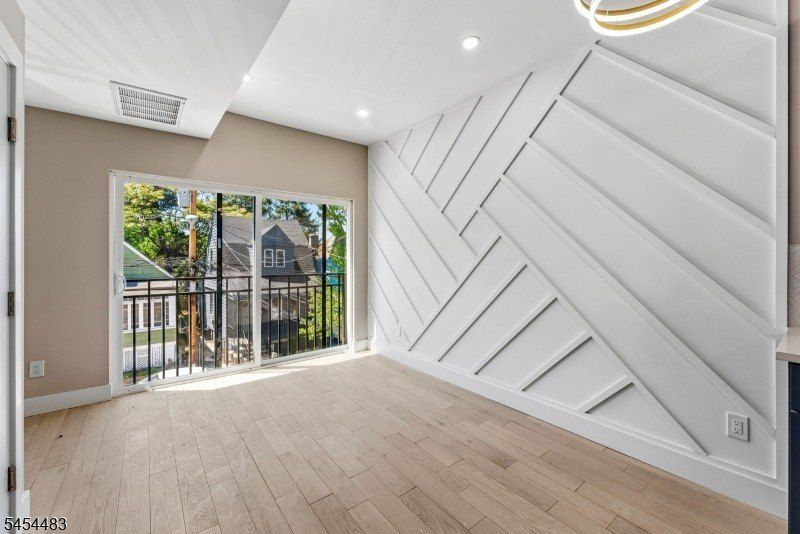 28 Grove Ter. Irvington, NJ 07111