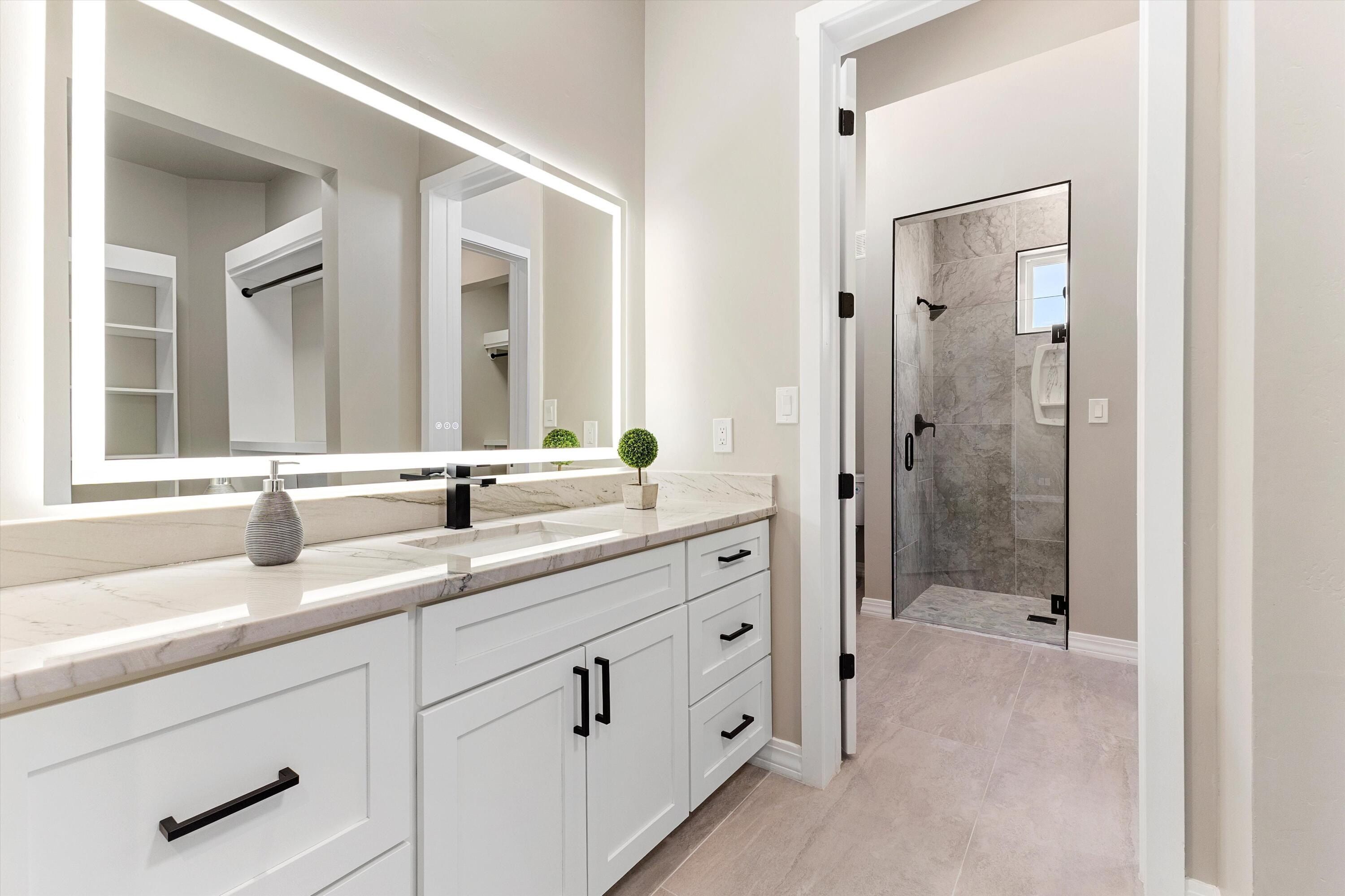 6608 Petirrojo Road Nw. Albuquerque, NM 87120
