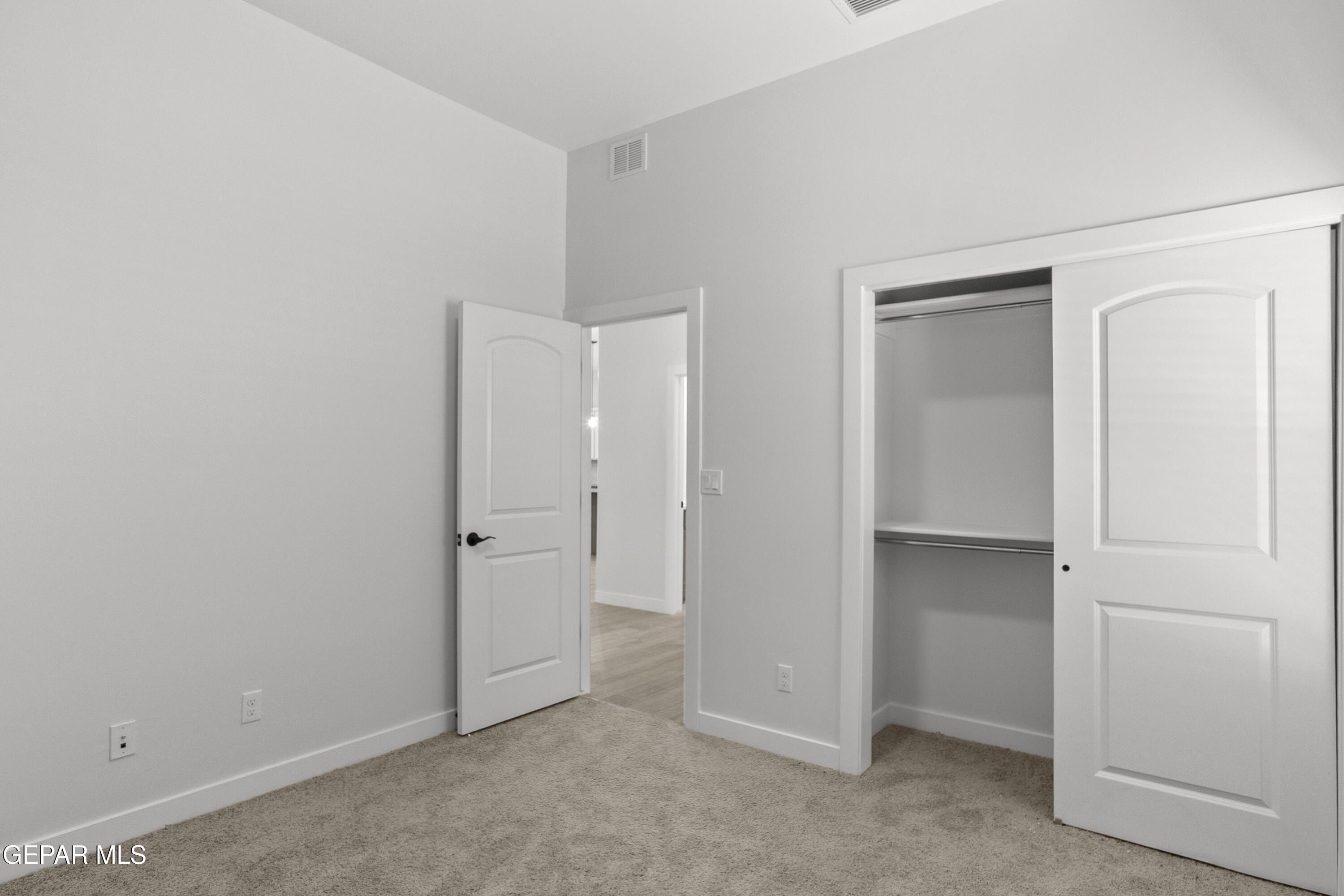 6015 Spring Ridge Drive. Santa Teresa, NM 88008