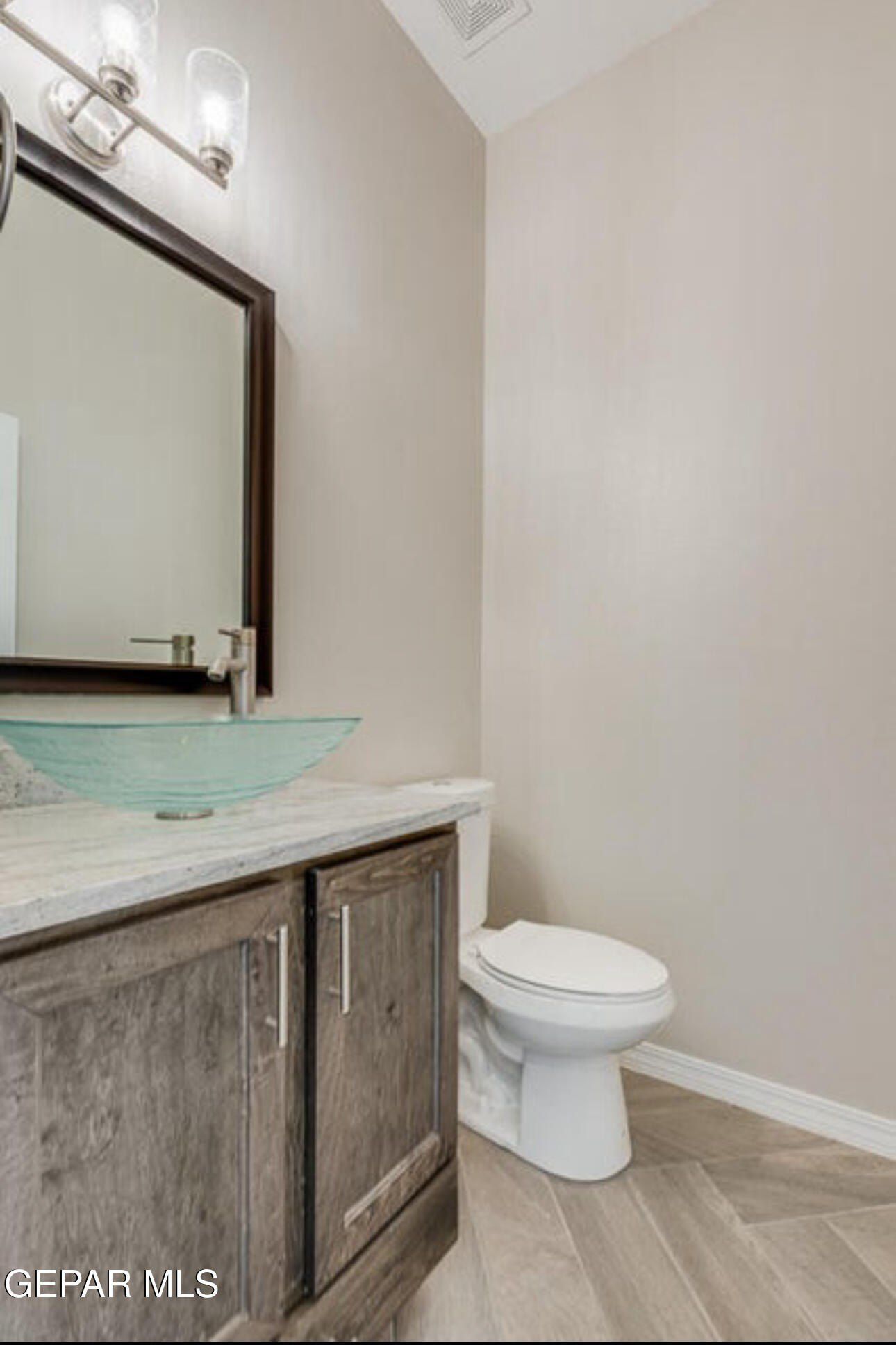6013 Ashwood Street. Santa Teresa, NM 88008