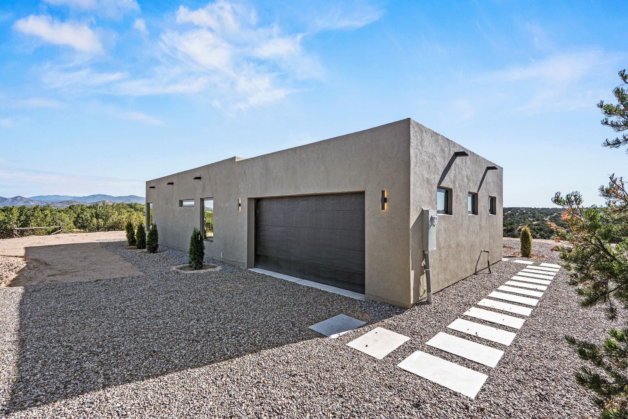 25 Vista Valle Circle. Lamy, NM 87540