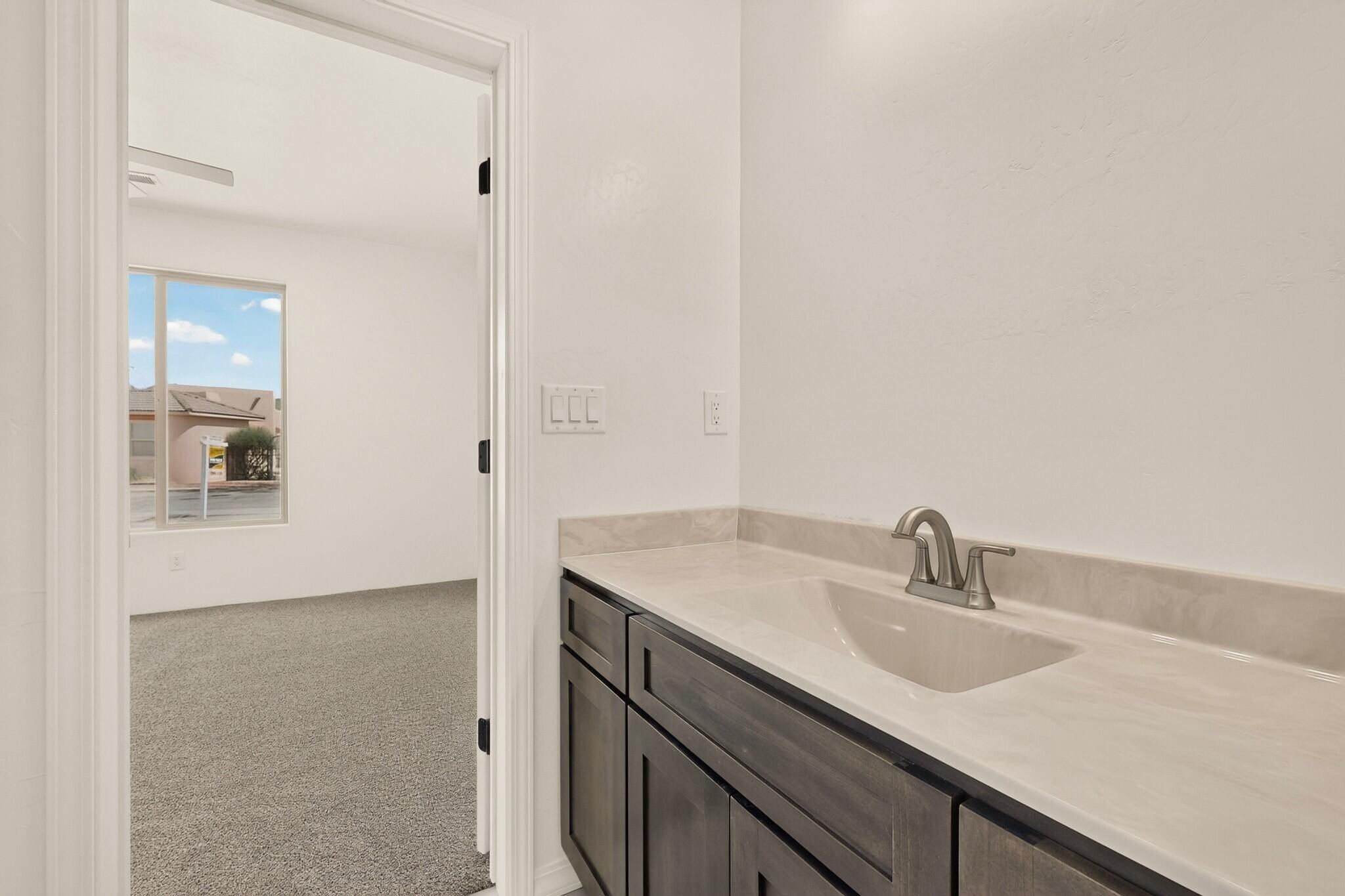 335 Manuel Sanchez Place Sw. Albuquerque, NM 87105