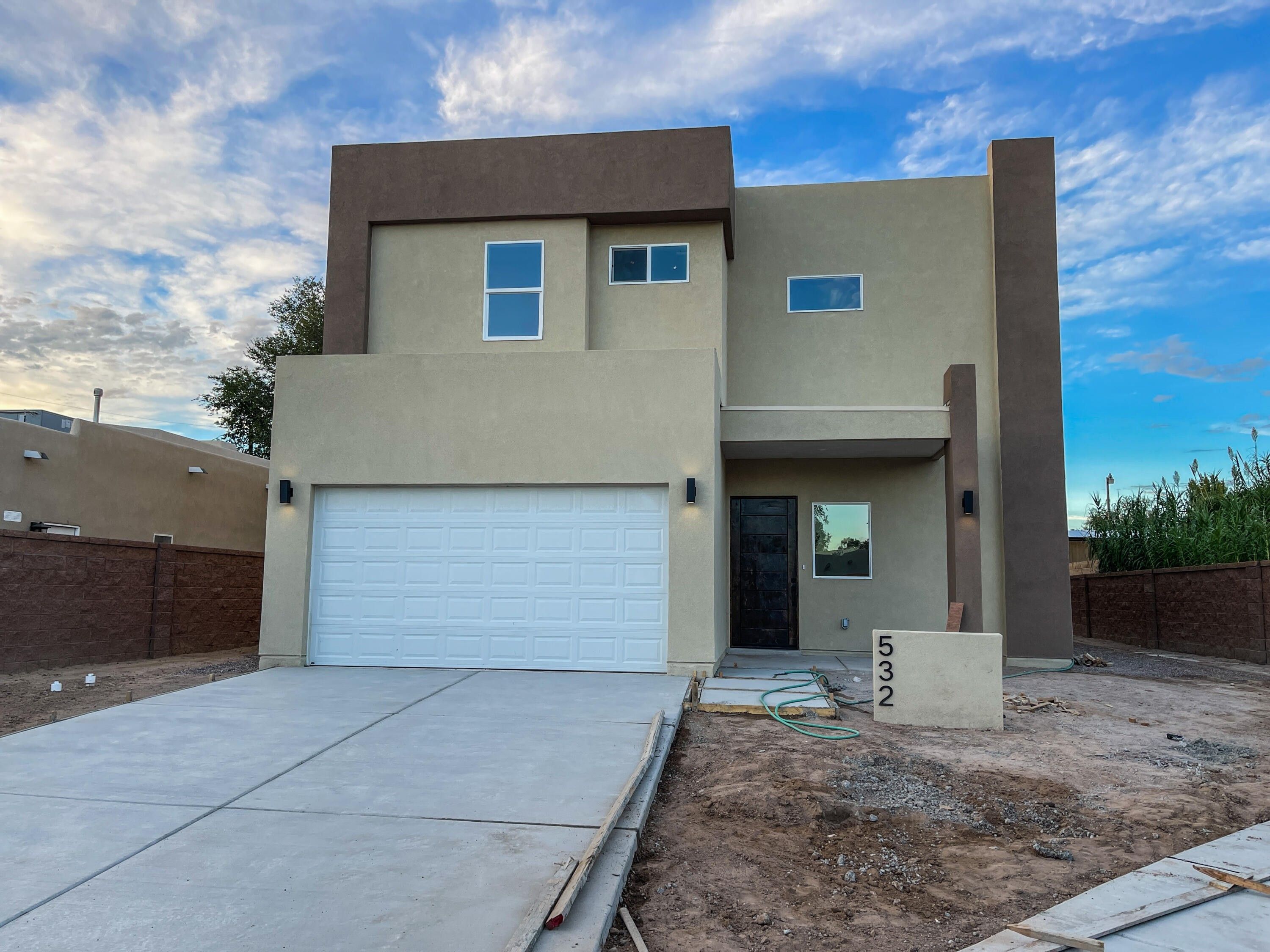 532 Bright Way Nw. Albuquerque, NM 87105