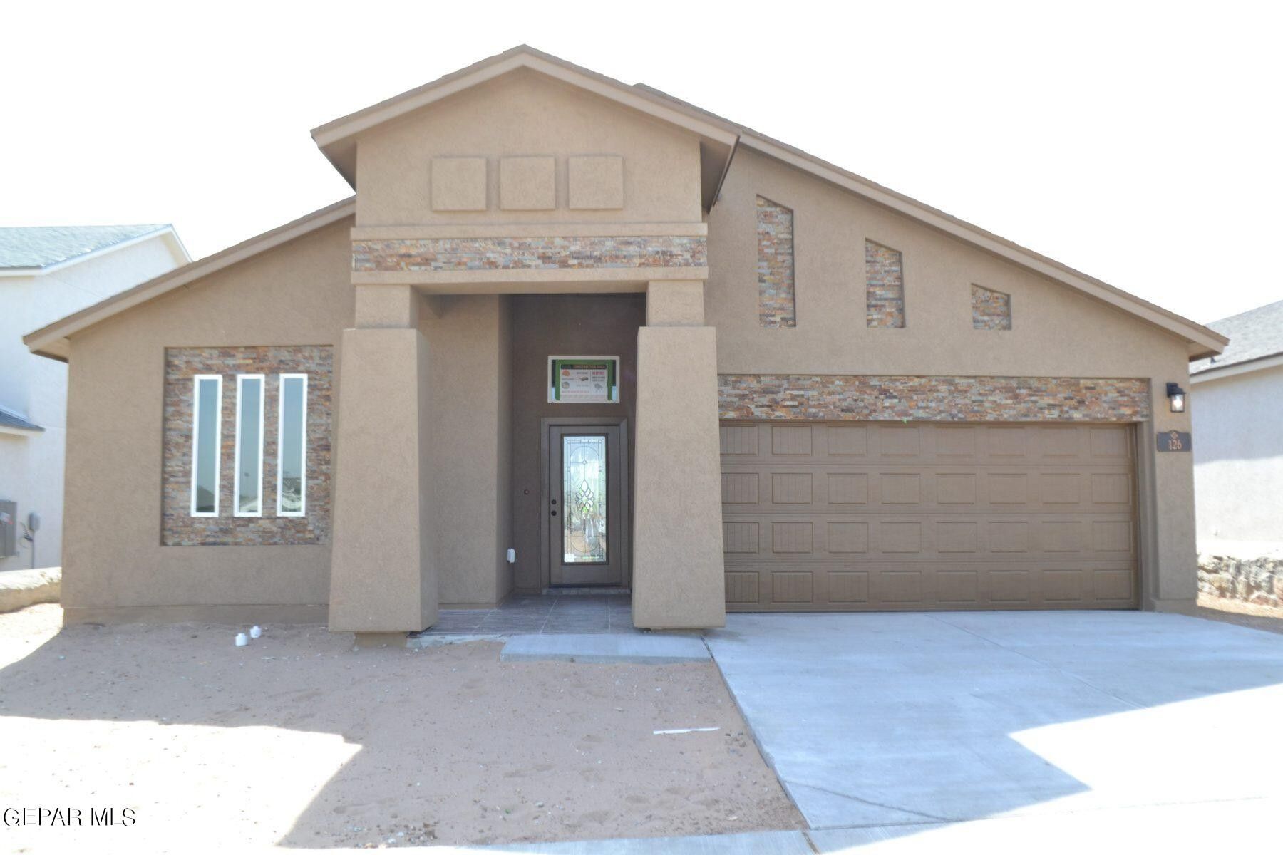 126 Sarah Trail. Santa Teresa, NM 88008